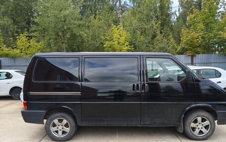 Volkswagen Multivan T4, 1995 год, 700 000 рублей, 3 фотография