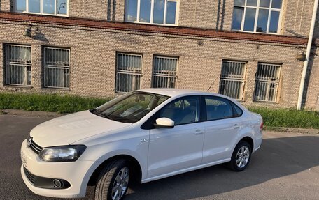 Volkswagen Polo VI (EU Market), 2012 год, 800 000 рублей, 1 фотография