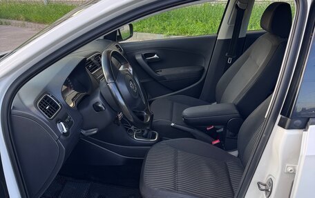 Volkswagen Polo VI (EU Market), 2012 год, 800 000 рублей, 6 фотография