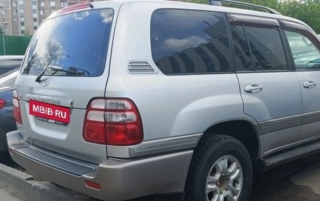 Toyota Land Cruiser 100 рестайлинг 2, 2005 год, 1 500 000 рублей, 3 фотография