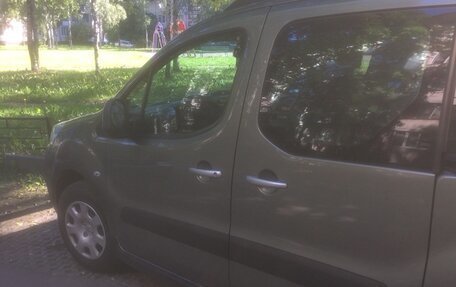Peugeot Partner II рестайлинг 2, 2009 год, 310 000 рублей, 3 фотография