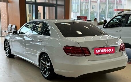 Mercedes-Benz E-Класс, 2013 год, 1 800 000 рублей, 4 фотография