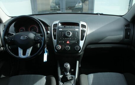 KIA cee'd I рестайлинг, 2010 год, 895 000 рублей, 16 фотография