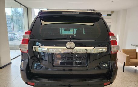 Toyota Land Cruiser Prado 150 рестайлинг 2, 2015 год, 2 950 000 рублей, 8 фотография