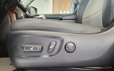 Toyota Land Cruiser Prado 150 рестайлинг 2, 2015 год, 2 950 000 рублей, 13 фотография