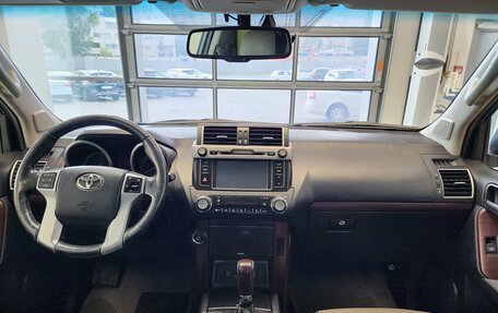 Toyota Land Cruiser Prado 150 рестайлинг 2, 2015 год, 2 950 000 рублей, 16 фотография