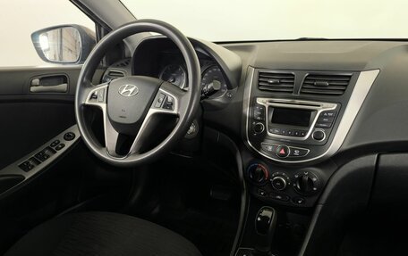 Hyundai Solaris II рестайлинг, 2015 год, 990 000 рублей, 14 фотография