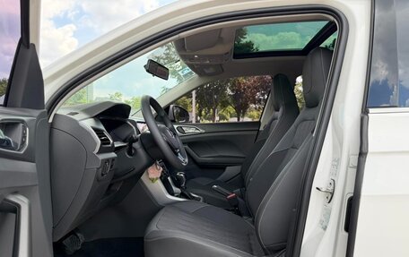 Volkswagen T-Cross I, 2022 год, 1 495 000 рублей, 6 фотография