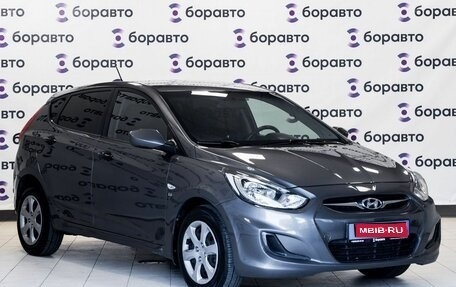 Hyundai Solaris II рестайлинг, 2011 год, 720 000 рублей, 1 фотография