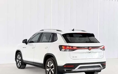 Volkswagen Touran III, 2023 год, 2 510 000 рублей, 6 фотография