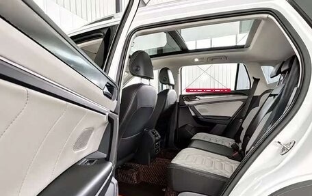Volkswagen Touran III, 2023 год, 2 510 000 рублей, 18 фотография