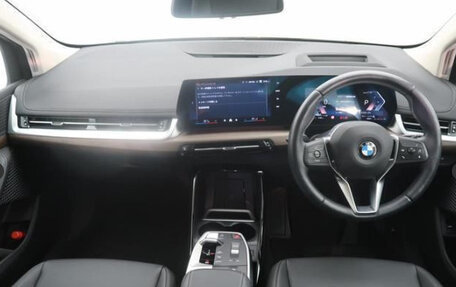 BMW 2 серия Active Tourer, 2024 год, 2 700 000 рублей, 2 фотография