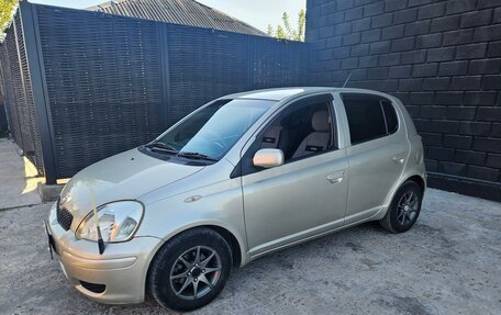 Toyota Vitz, 2003 год, 345 000 рублей, 1 фотография
