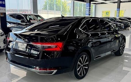 Skoda Superb III рестайлинг, 2023 год, 1 820 000 рублей, 4 фотография