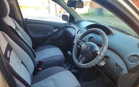 Toyota Vitz, 2003 год, 345 000 рублей, 10 фотография