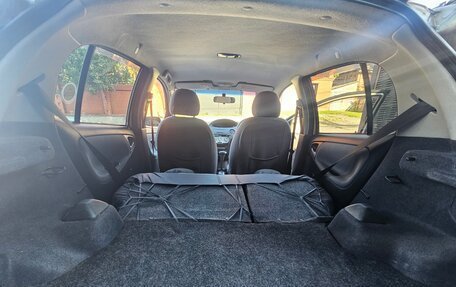 Toyota Vitz, 2003 год, 345 000 рублей, 16 фотография