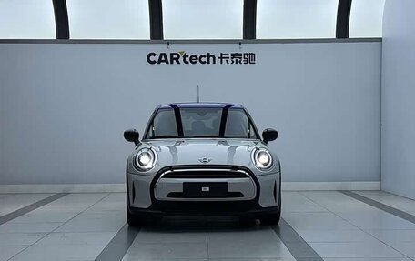 MINI Hatch, 2023 год, 1 850 000 рублей, 2 фотография