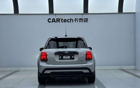 MINI Hatch, 2023 год, 1 850 000 рублей, 4 фотография