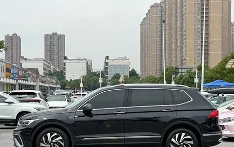 Volkswagen Tiguan II, 2023 год, 2 084 555 рублей, 5 фотография