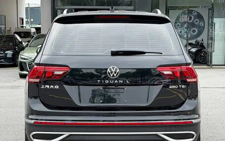 Volkswagen Tiguan II, 2023 год, 2 084 555 рублей, 6 фотография
