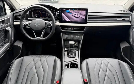 Volkswagen Tiguan II, 2023 год, 2 084 555 рублей, 10 фотография