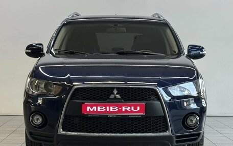 Mitsubishi Outlander III рестайлинг 3, 2010 год, 1 200 000 рублей, 2 фотография
