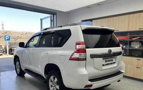 Toyota Land Cruiser Prado 150 рестайлинг 2, 2015 год, 3 540 000 рублей, 6 фотография