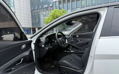 Hyundai Elantra, 2025 год, 1 712 004 рублей, 8 фотография