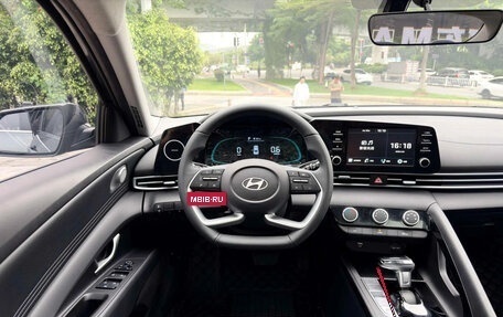 Hyundai Elantra, 2024 год, 1 621 004 рублей, 7 фотография