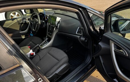 Opel Astra J, 2011 год, 650 000 рублей, 6 фотография