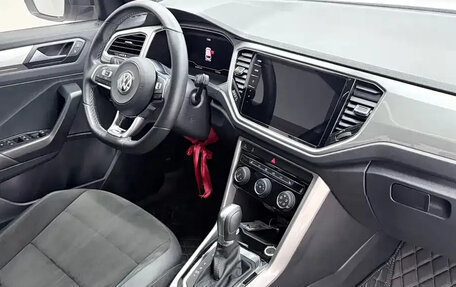 Volkswagen T-Roc I, 2023 год, 1 752 600 рублей, 8 фотография