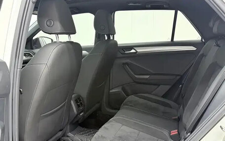 Volkswagen T-Roc I, 2023 год, 1 752 600 рублей, 13 фотография