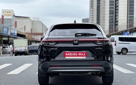 Honda Vezel, 2023 год, 1 550 000 рублей, 3 фотография