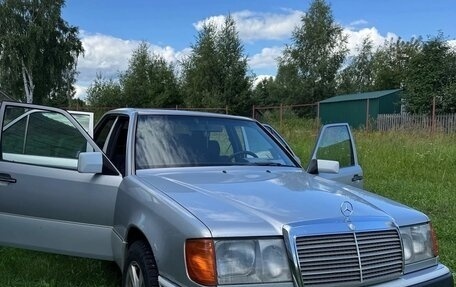 Mercedes-Benz W124, 1990 год, 300 000 рублей, 1 фотография