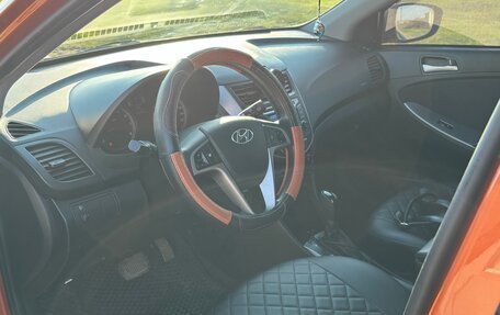 Hyundai Solaris II рестайлинг, 2014 год, 1 050 000 рублей, 9 фотография