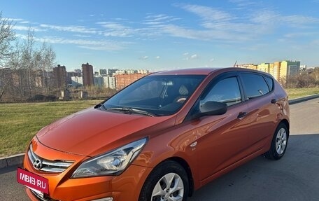 Hyundai Solaris II рестайлинг, 2014 год, 1 050 000 рублей, 3 фотография