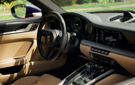 Porsche 911, 2021 год, 15 300 000 рублей, 6 фотография