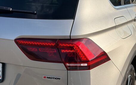 Volkswagen Tiguan II, 2018 год, 2 990 000 рублей, 9 фотография