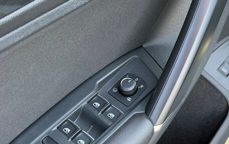 Volkswagen Tiguan II, 2018 год, 2 990 000 рублей, 16 фотография