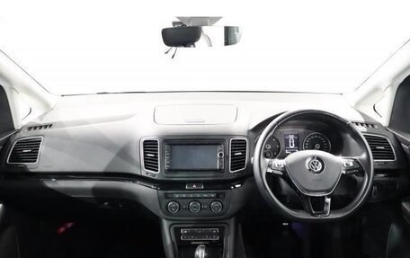 Volkswagen Sharan II, 2022 год, 1 200 000 рублей, 4 фотография