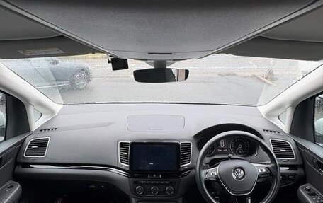 Volkswagen Sharan II, 2015 год, 950 999 рублей, 9 фотография