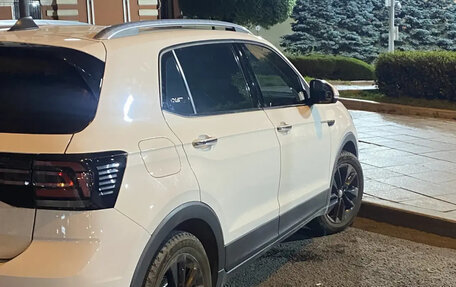 Volkswagen T-Cross I, 2020 год, 1 800 000 рублей, 2 фотография