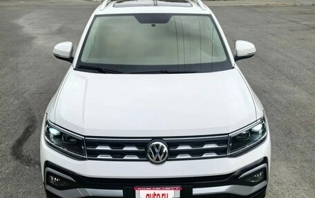 Volkswagen T-Cross I, 2020 год, 1 800 000 рублей, 3 фотография