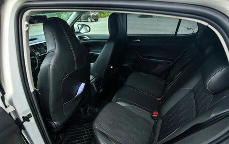 Volkswagen T-Cross I, 2020 год, 1 800 000 рублей, 10 фотография