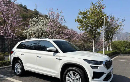 Skoda Kodiaq I, 2025 год, 3 480 000 рублей, 3 фотография