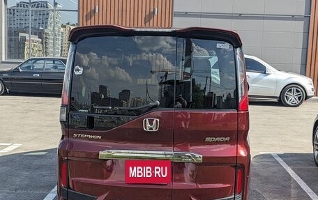 Honda Stepwgn IV, 2015 год, 1 900 000 рублей, 10 фотография