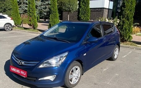 Hyundai Solaris II рестайлинг, 2015 год, 780 000 рублей, 2 фотография