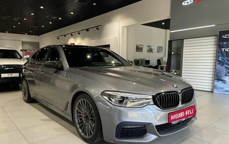 BMW 5 серия, 2020 год, 3 300 000 рублей, 3 фотография