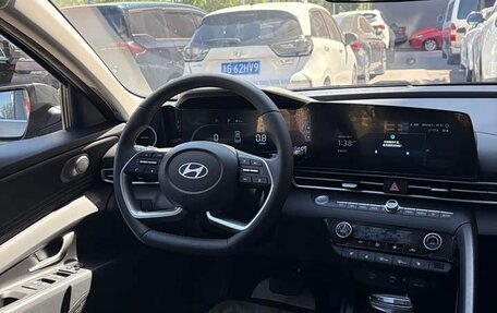 Hyundai Elantra, 2023 год, 1 330 000 рублей, 9 фотография