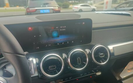 Mercedes-Benz GLB, 2020 год, 2 000 000 рублей, 10 фотография